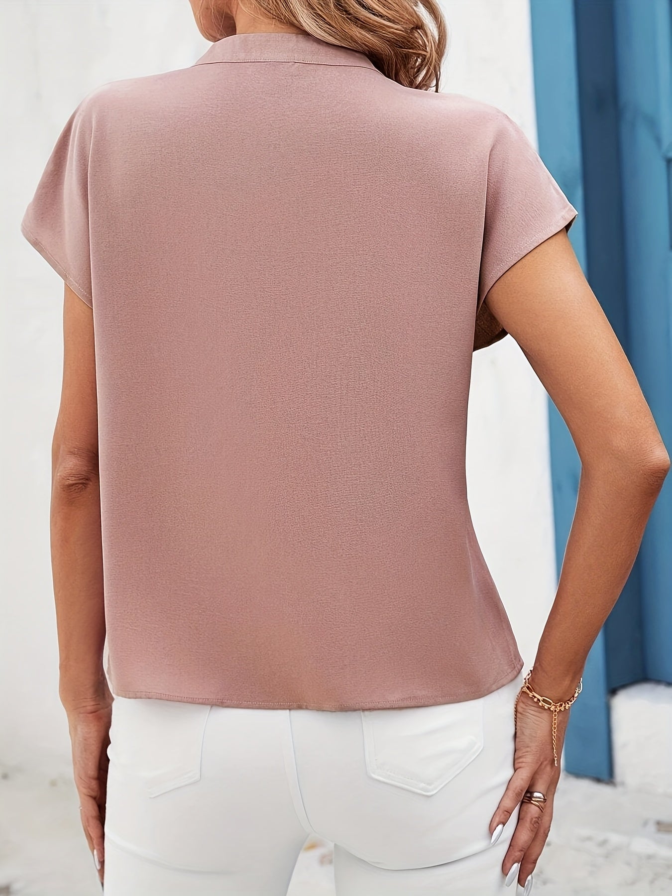 Dandych Effortless Style Blouse in Soft Pink with Short Sleeves and Relaxed Fit